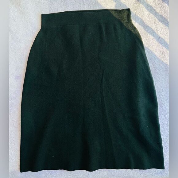 ANTHROPOLOGIE BLACK SKIRT SIZE MEDIUM - Picture 1 of 3